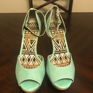 Jessica Simpson heel wedges